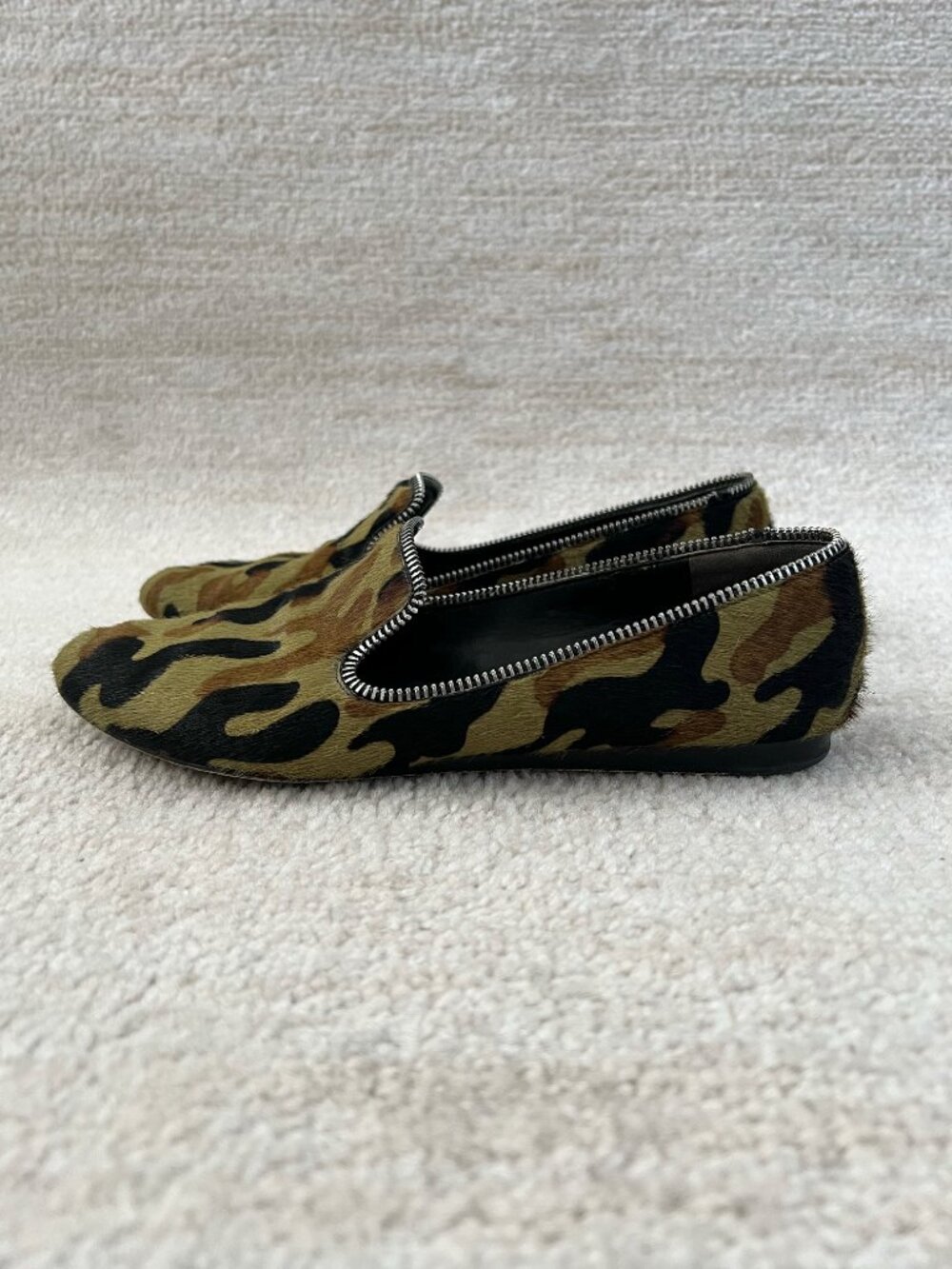 Veronica Beard Griffin Zipper Camo Genuine Calf Hair Loafers Flats Shoes 7